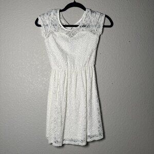 Wet Seal White Short Sleeve Lace Dress Size Small